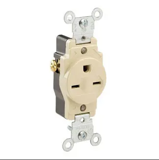 TOMA-CTE  SENC.  220V. LEVITON 5029-I